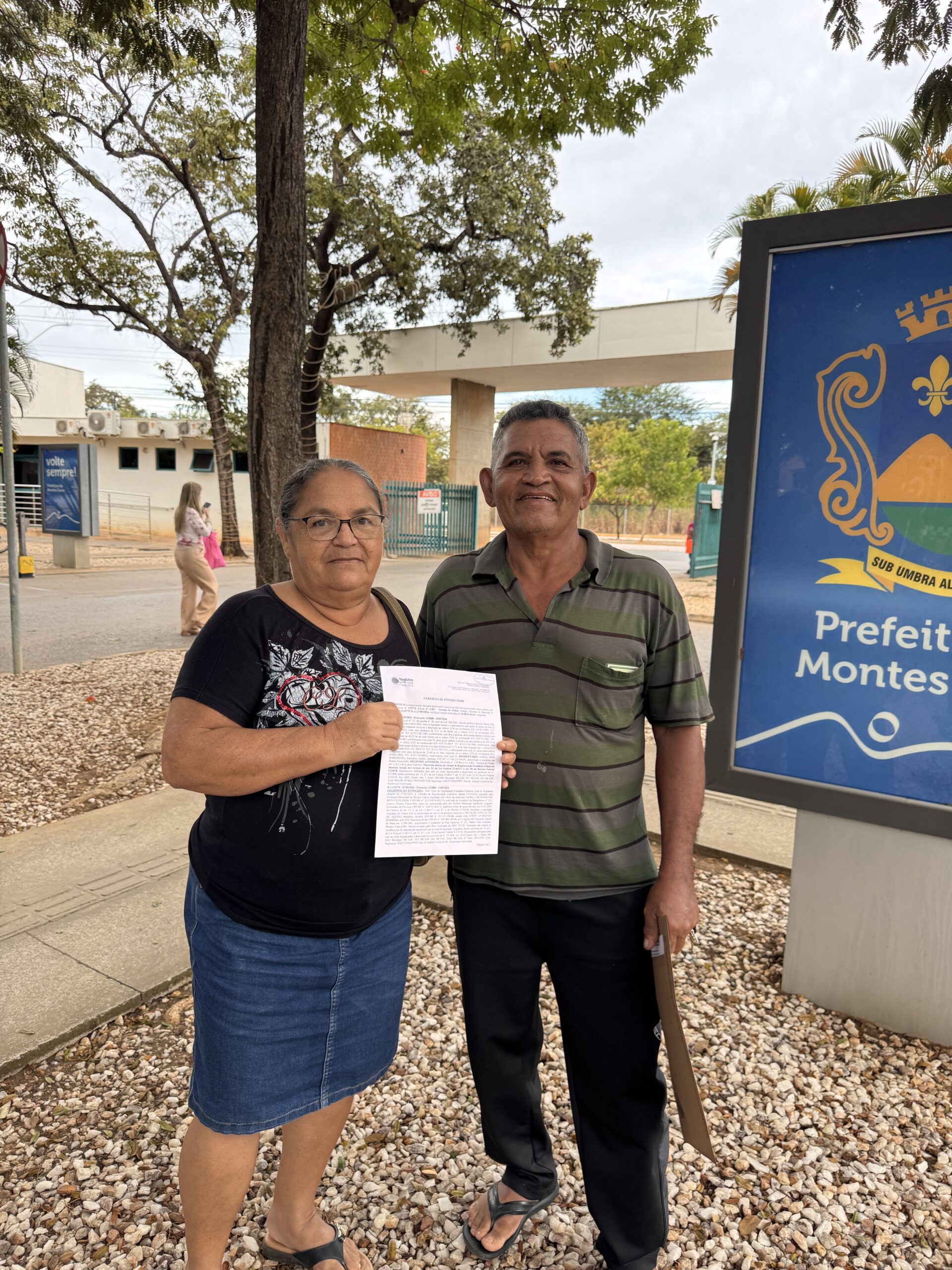 Entrega de escrituras registradas em Montes Claros – MG